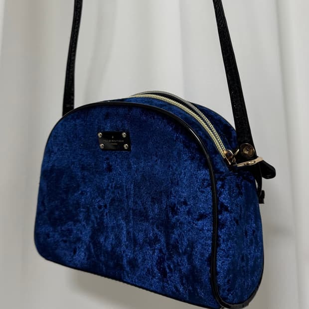 폴스부띠끄 벨벳 크로스백