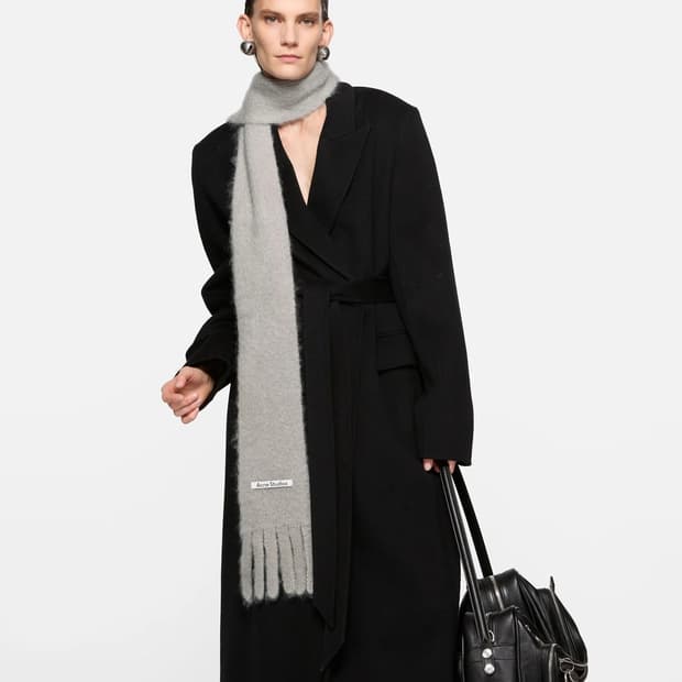 아크네스튜디오 26ss 스키니 로고 머플러/그레이