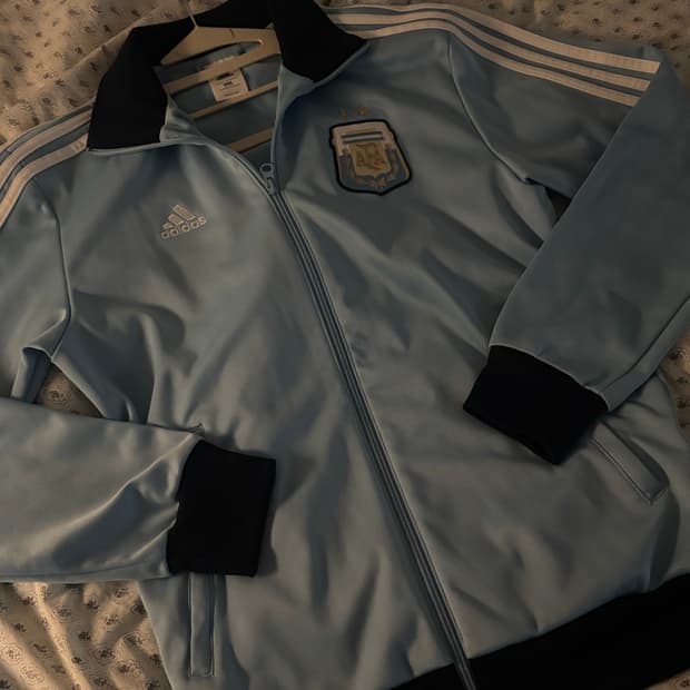 아디다스아르헨티나메시져지