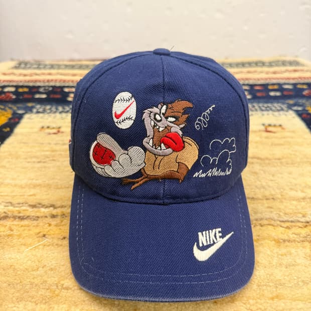 나이키 타즈매니아 자수볼캡 올드스쿨 90’s