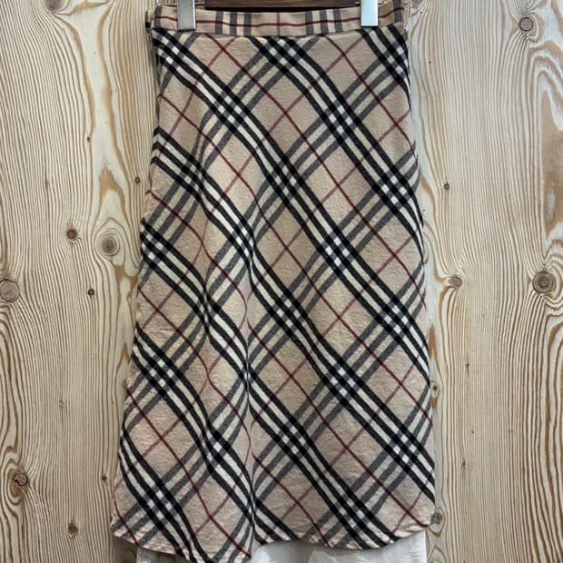 버버리 미디 스커트