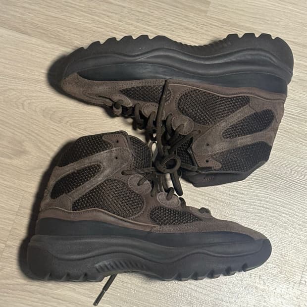YEEZY DSRT BT 데저트 부츠 브라운 오일