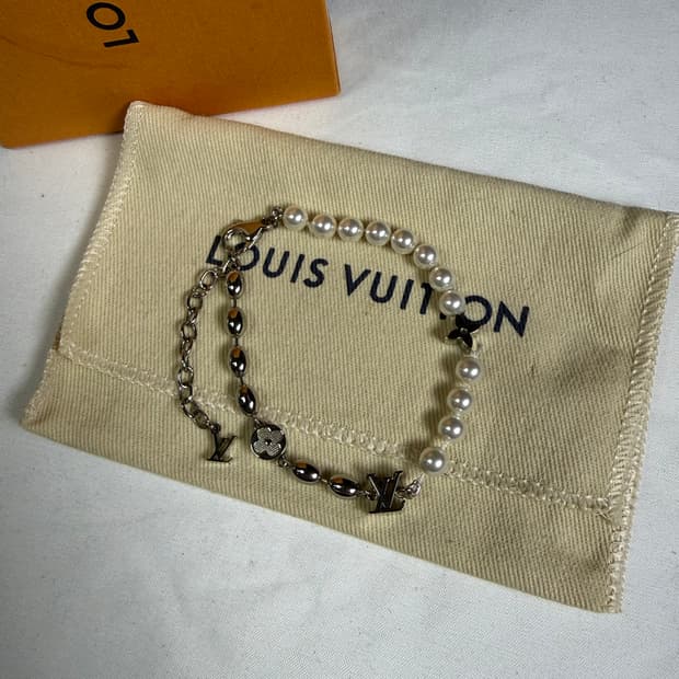 루이비통 펄 퓨전 비즈 진주 브레이슬릿 팔찌 M1556A