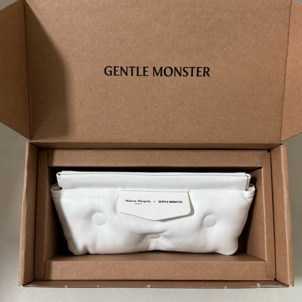 젠틀 몬스터 x 메종 마르지엘라 MM010S 블랙