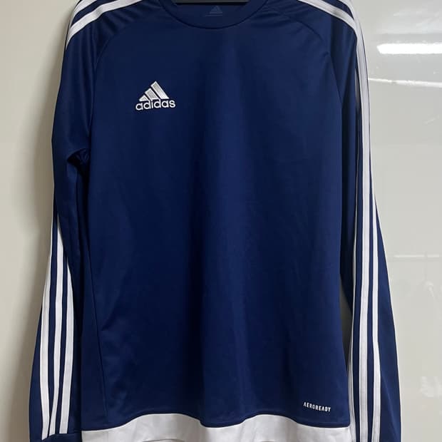 아디다스 긴팔 티셔츠