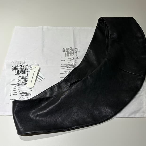 가브리엘라 콜 가먼츠 297 스몰 크로스 백