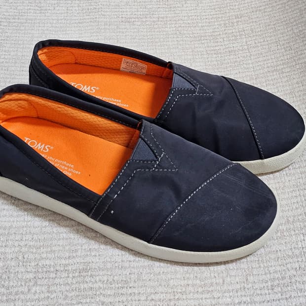 탐스 네이비 슬립온 240. 1회시착  새거수준 