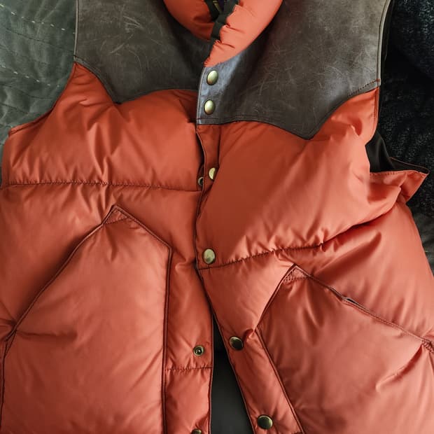 록키마운틴 패딩 조끼 38사이즈