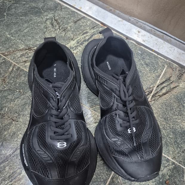 발렌시아가 서킷 42사이즈(270)