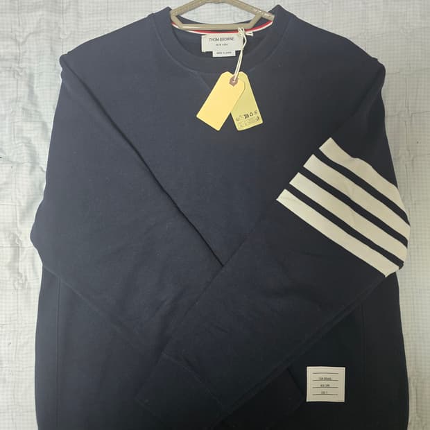 24FW 톰브라운 사선완장 네이비 맨투맨 5사이즈 새상품급