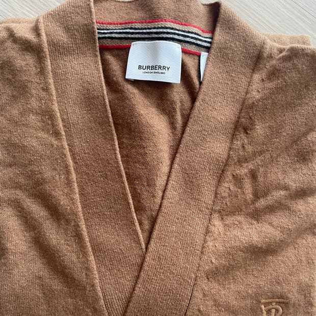 버버리 캐시미어 가디건