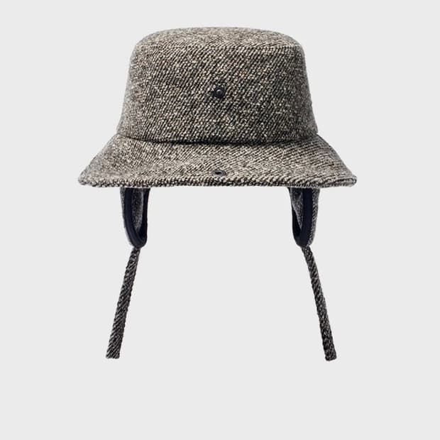 오픈와이와이 DETACHABLE EAR FLAP BUCKET HAT (C