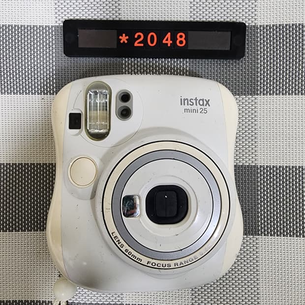 후지 인스탁스 미니 25 화이트 폴라로이드 카메라