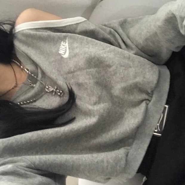 나이키 그레이 오프숄더 커스텀 맨투맨