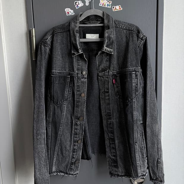 (L) 리바이스 알터드 흑청 데님 트러커 자켓