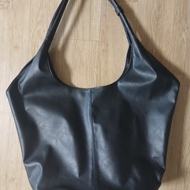 여밈 베이스 백 블랙