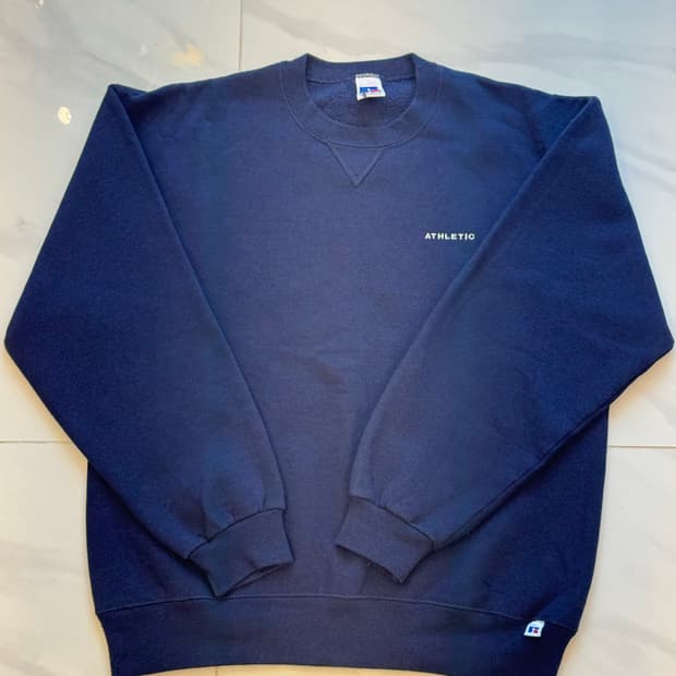 빈티지 러셀 애슬레틱 'ATHLETIC' 자수 맨투맨 (네이비)