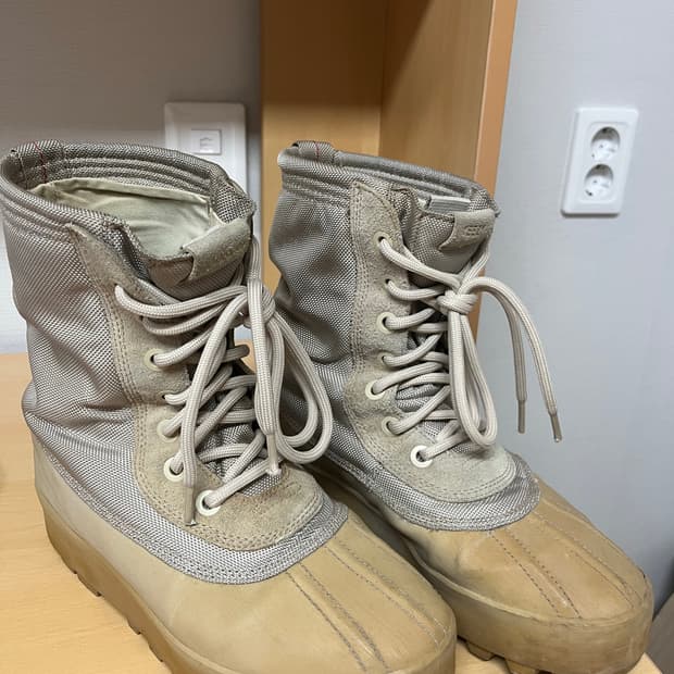 8) 아디다스 이지950 피요테  