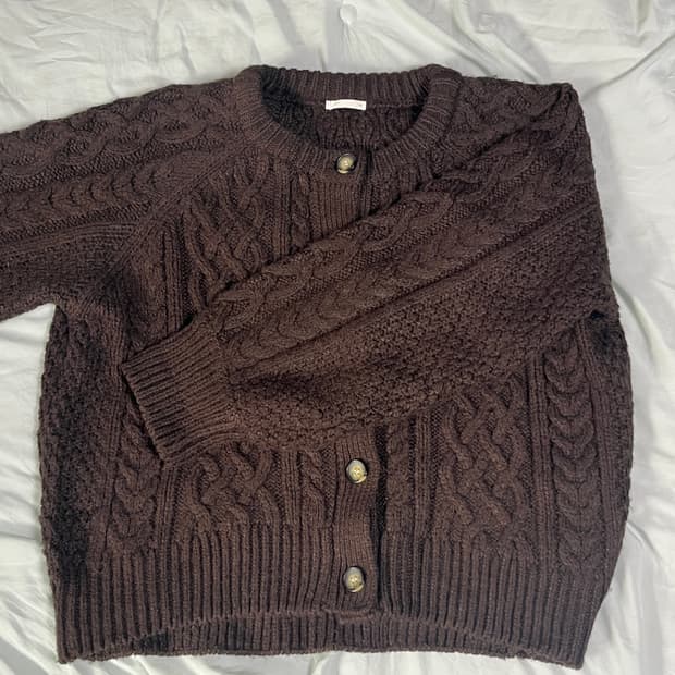 Gu 케이블 가디건