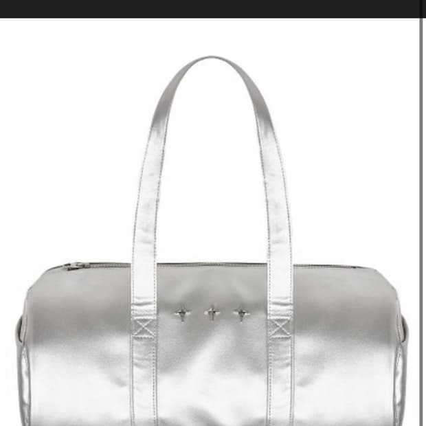 러브이즈트루 숄더백