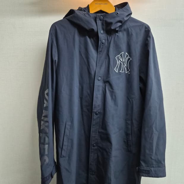 105) MLB 뉴욕양키즈 롱점퍼 팝니다