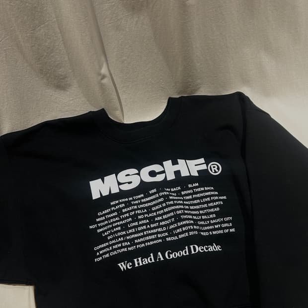 Mischief 미스치프 크롭 맨투맨 M