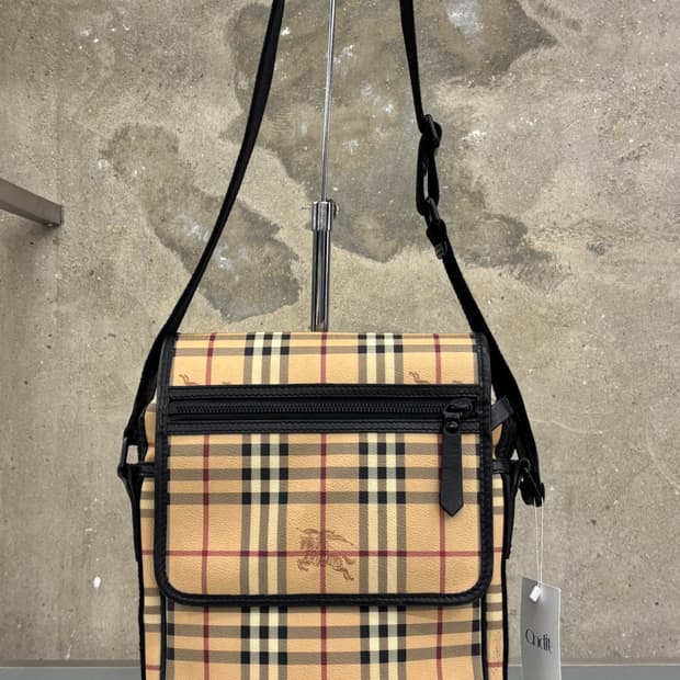 Burberry 버버리 베이지 헤이마켓 크로스백