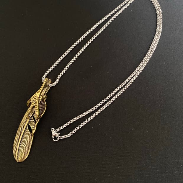 황동 깃털 팬던트 목걸이 (브라이트 브론즈 톤)