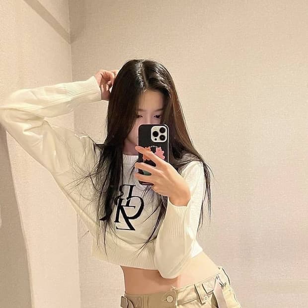 CTBRZ 시티브리즈 메리노울 크롭 아이보리 로고 니트 F