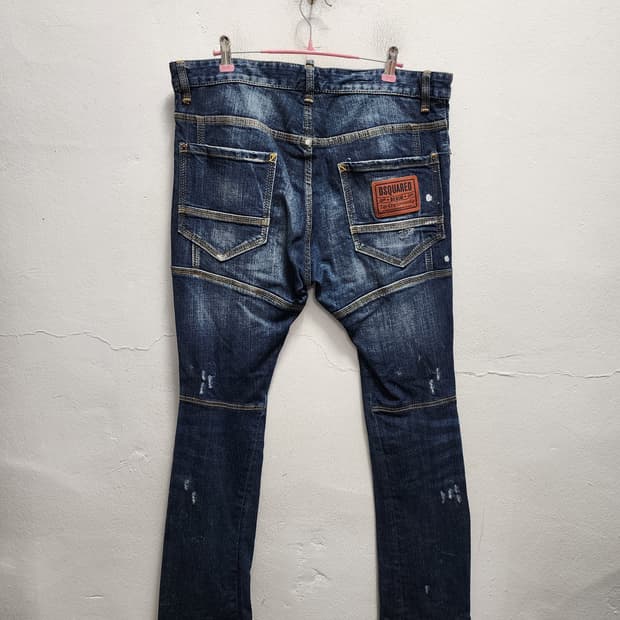 디스퀘어드2 가죽패치 청바지