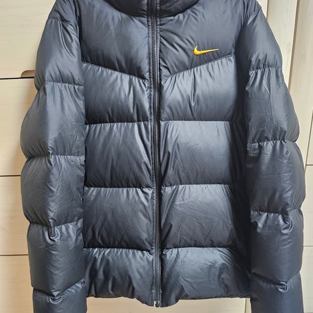 나이키 유벤투스 패딩 팝니다
