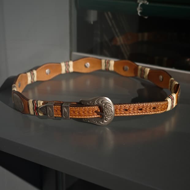 빈티지 휩 브레이드 웨스턴 툴링 벨트