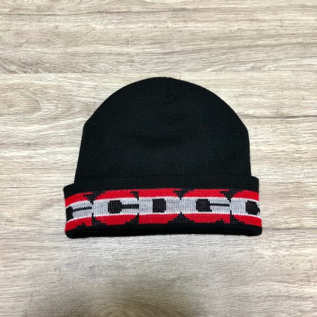 꼼데가르송 비니