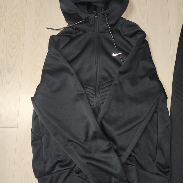 나이키 써마핏 상하세트