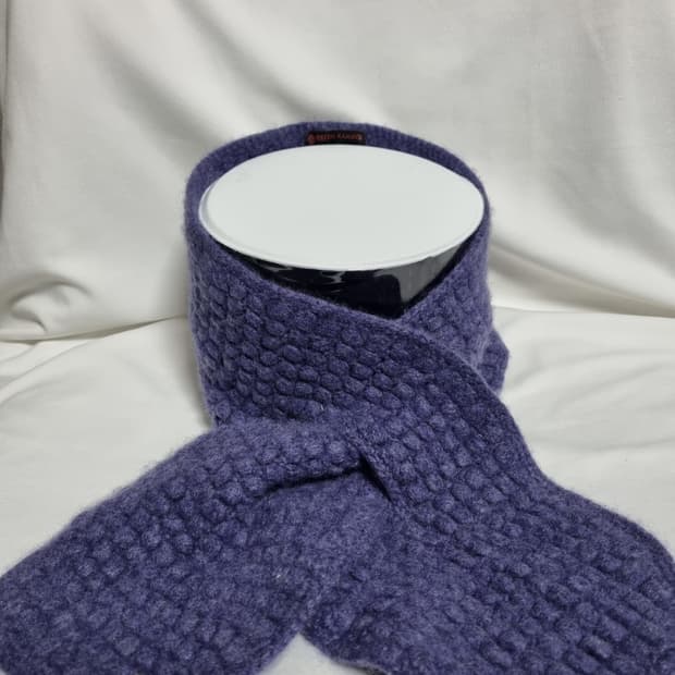 헬렌카민스키 라이트퍼플 캐시미어100% 목도리