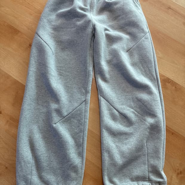 더콜디스모먼트 스웻팬츠