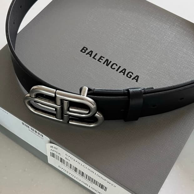 발렌시아가 벨트 판매합니다