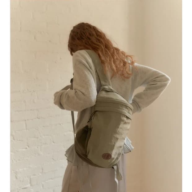 아우로 백팩 베이지