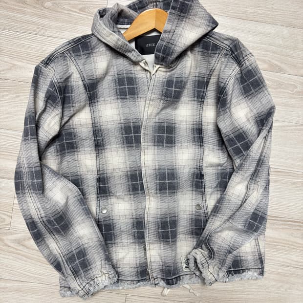 L)ETCE 디지털 체크 후드집업