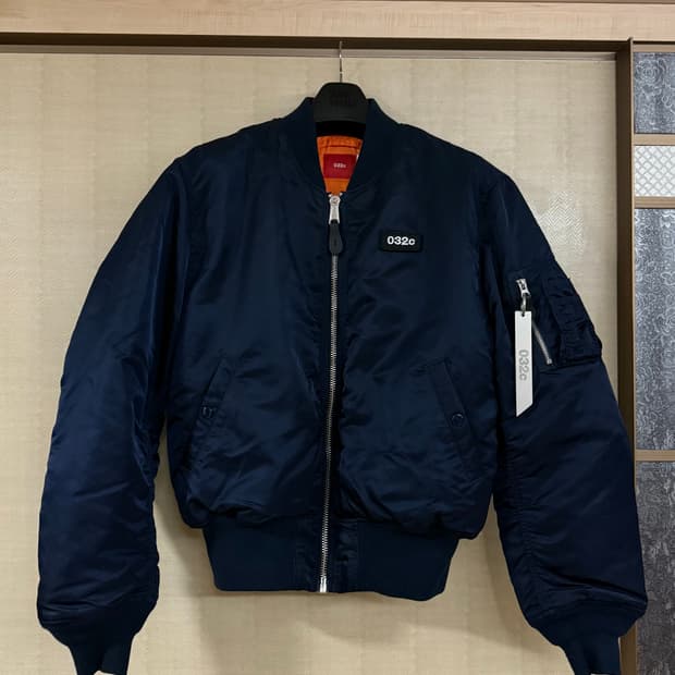 032c 알파인더스트리 콜라보 플라이트 봄버 ma-1 다크 네이비