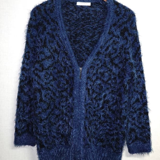 블루 레오파드 모헤어 질감 집업 가디건