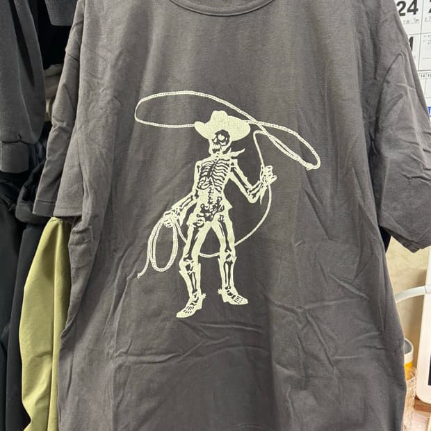 러스틱 다임 해골 카우보이 반팔 티셔츠