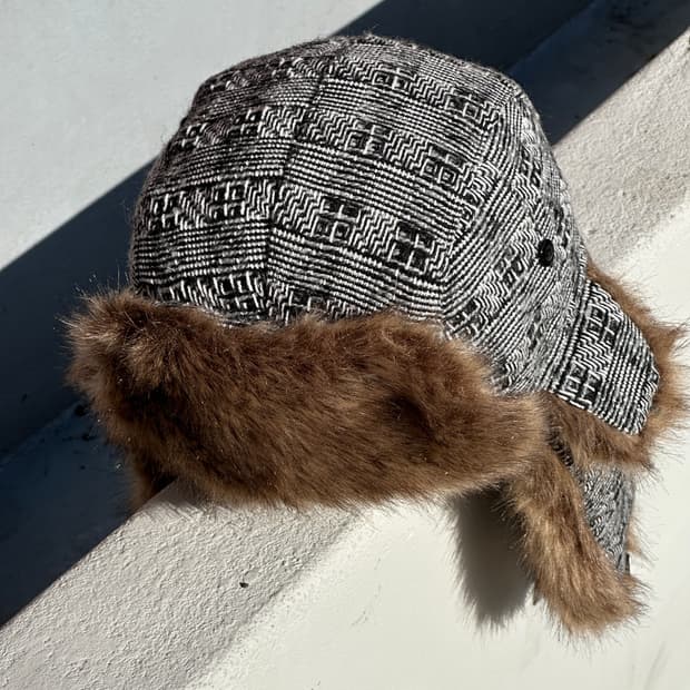 [M-L] 빈티지 패턴 트래퍼햇 모자