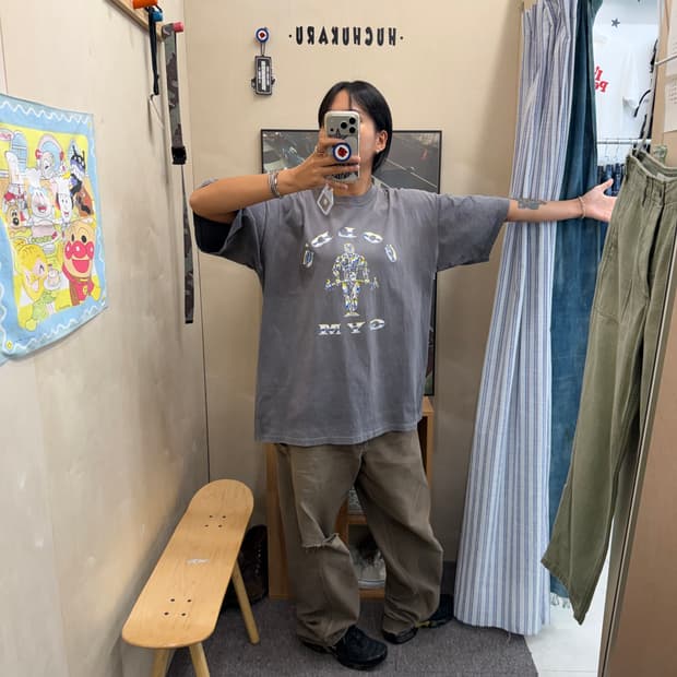 GOLD's GYM tee