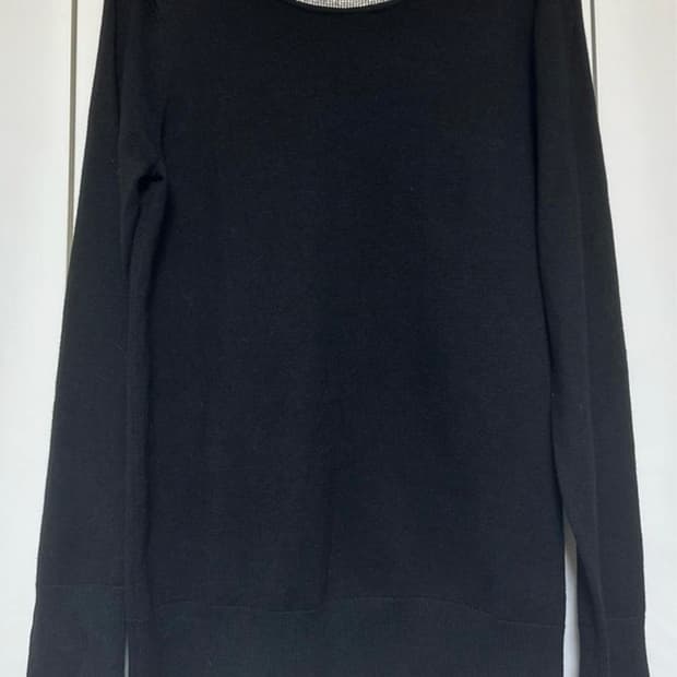 타미힐피거블랙 라운드넥 큐빅 포인트 니트