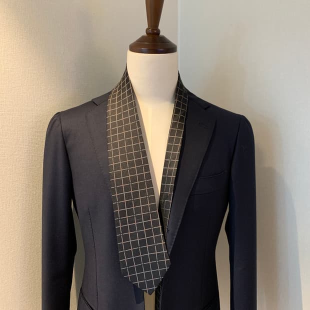 꾸레쥬(Courreges) 블랙컬러 명품 모노그램 실크넥타이 최상급