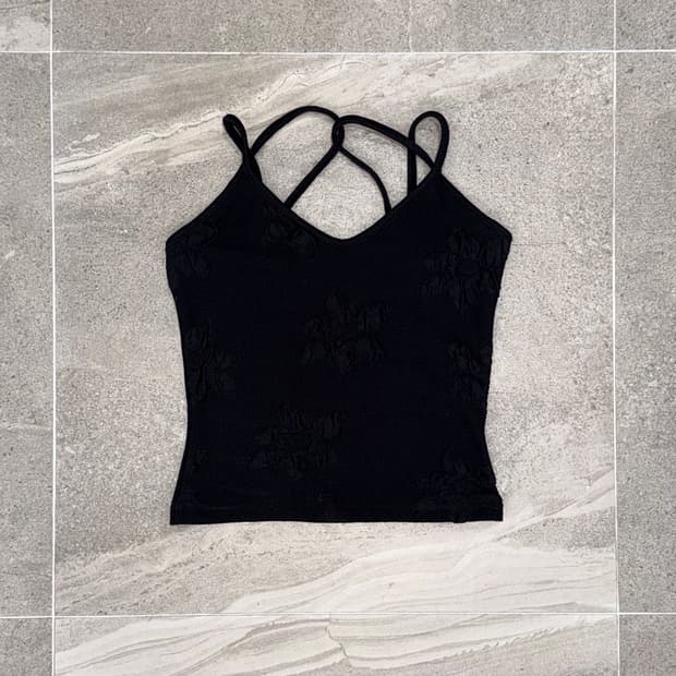 Black flower embossing crop sleeveless 