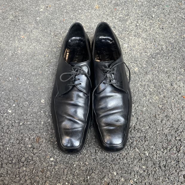 prada 세미 스퀘어토 더비