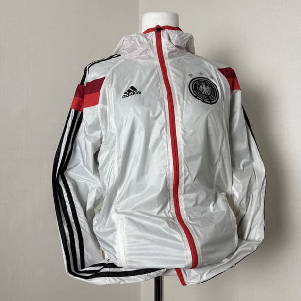 아디다스 독일 바람막이 