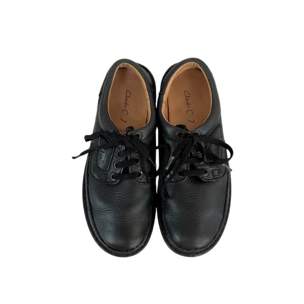 Clarks (250)